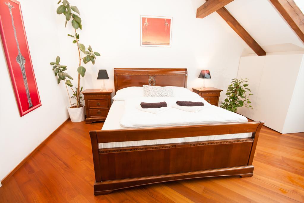 شقة Luxury Loft براغ الغرفة الصورة