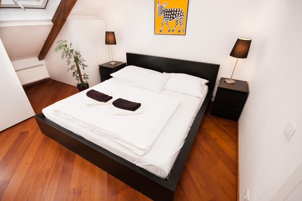 شقة Luxury Loft براغ الغرفة الصورة